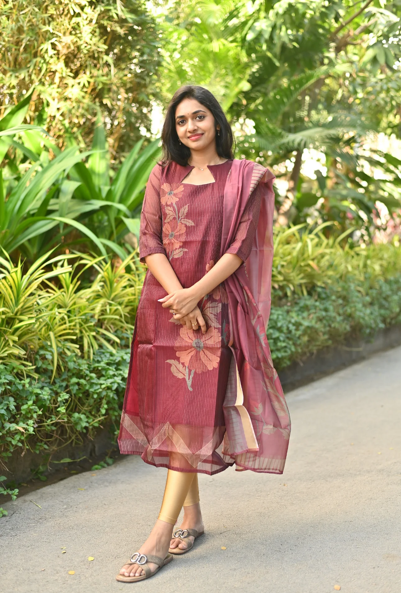 MANISHA - Image 4