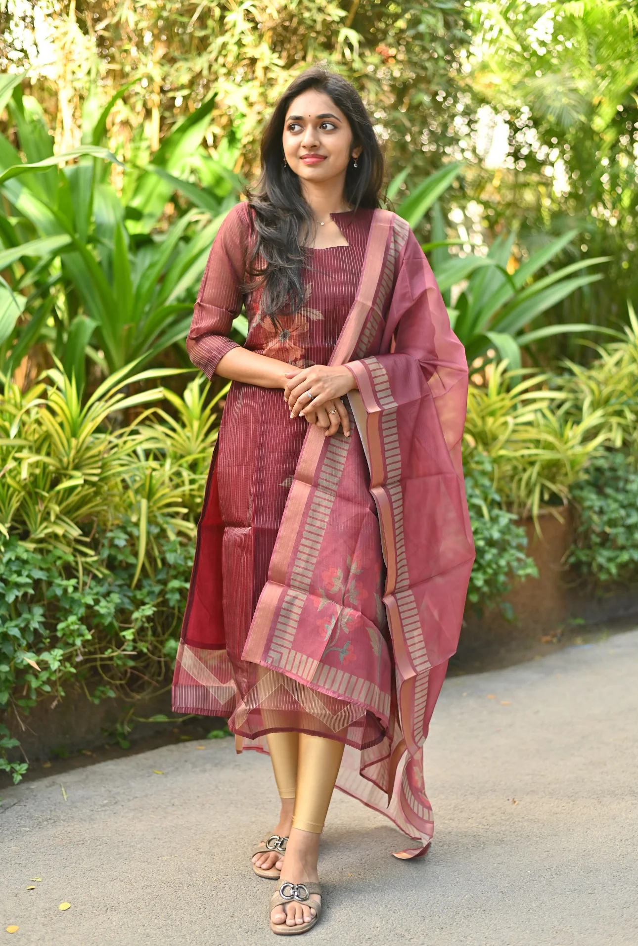 MANISHA - Image 6